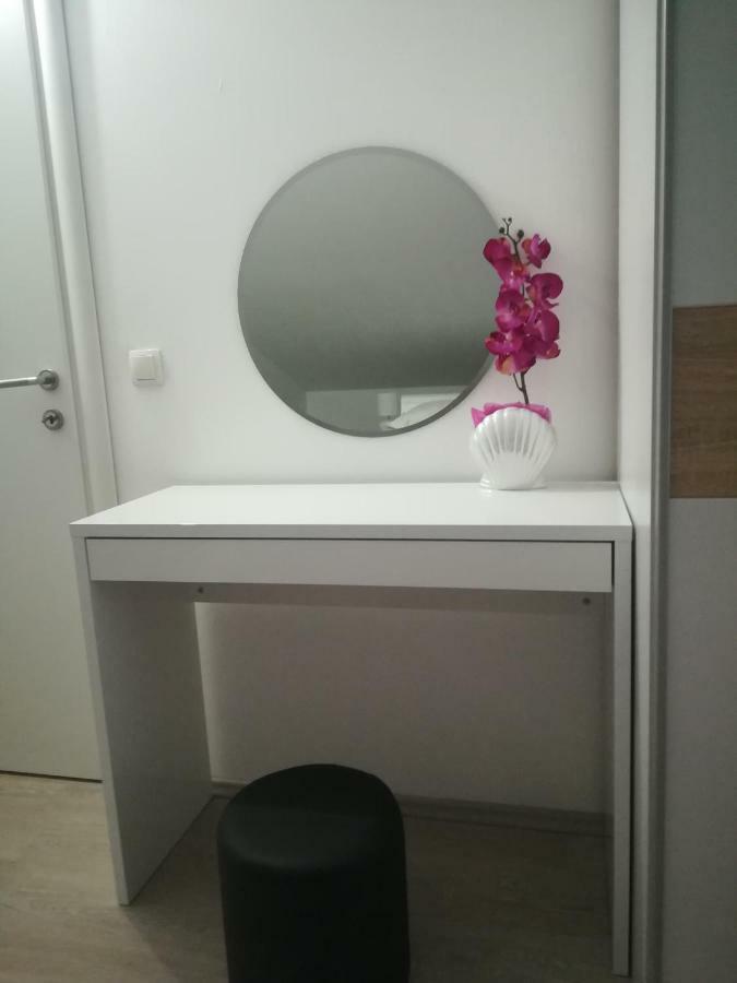 Apartman Daria Apartment โตรกีร์ ภายนอก รูปภาพ